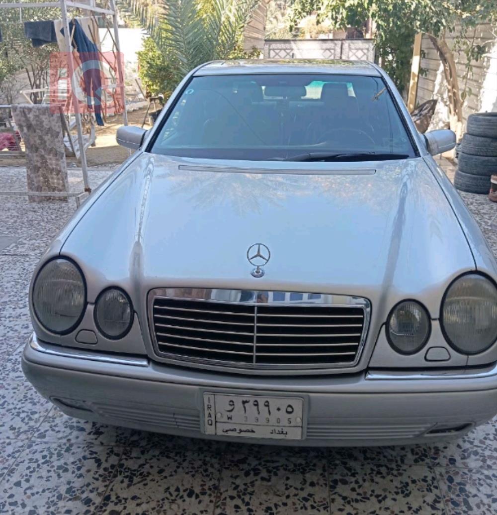 مرسيدس بنز إي-كلاس